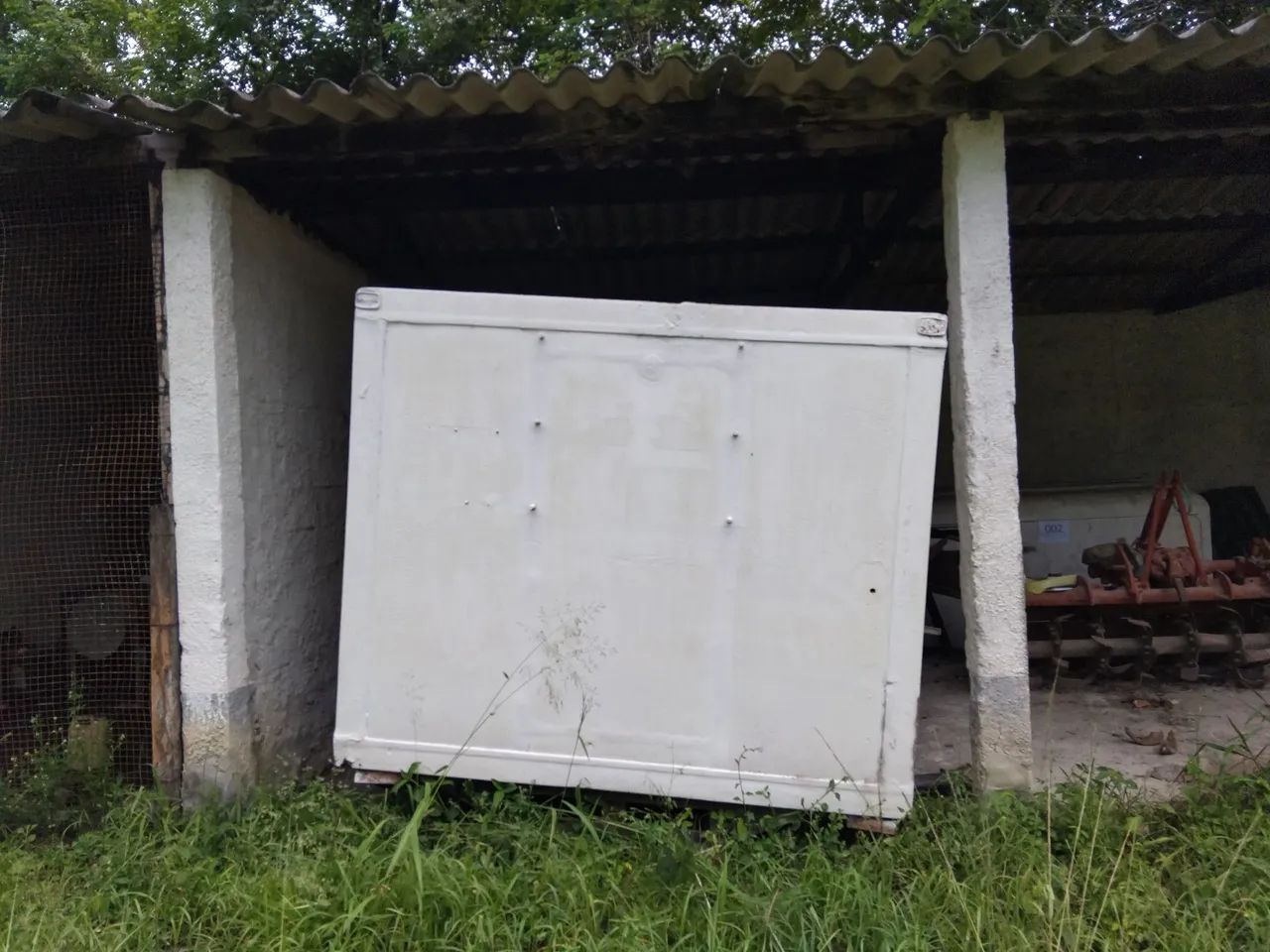 Baú isotermico de fibra de vidro com local para compressor para refrigeração  - Foto 3