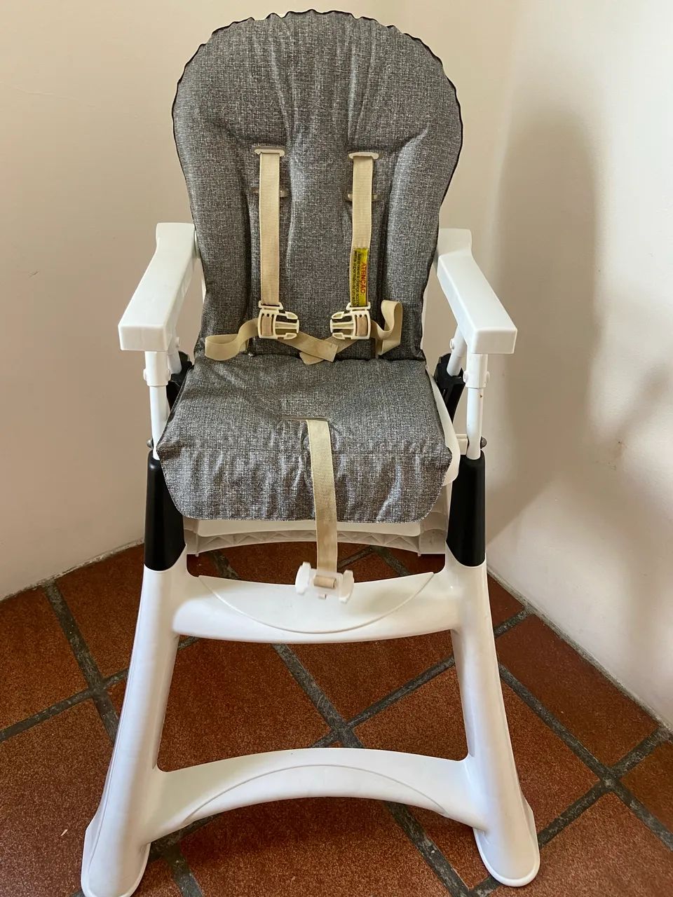 Cadeira de alimentação semi nova - galzerano - Foto 3