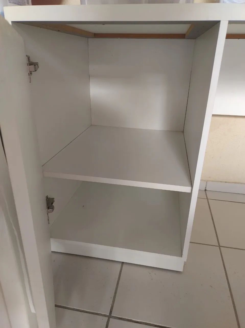 Escrivaninha com porta em MDF - Foto 2