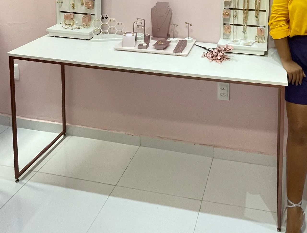 DUAS Mesas tipo industrial 