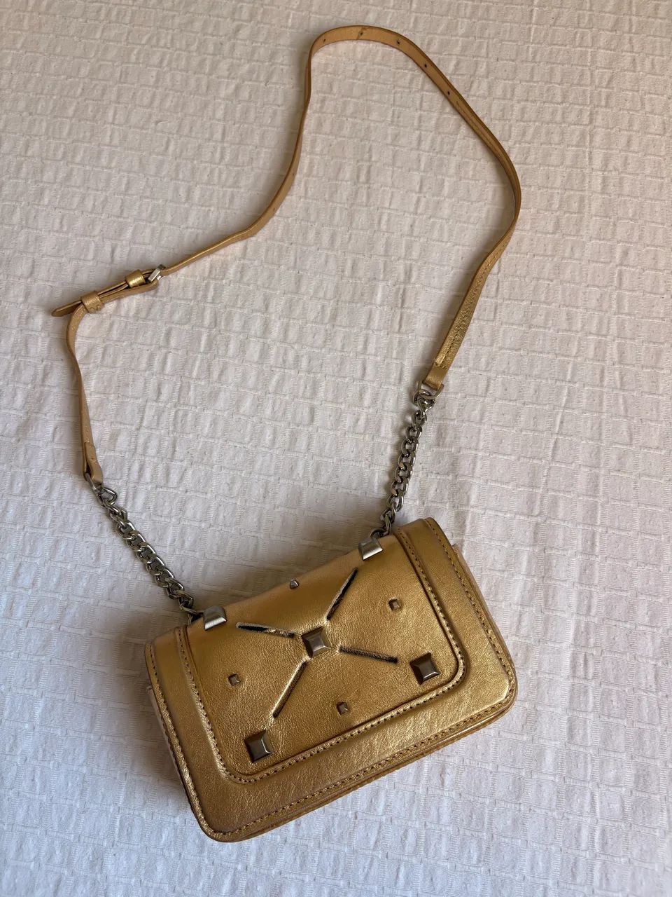 Bolsa Schutz em couro