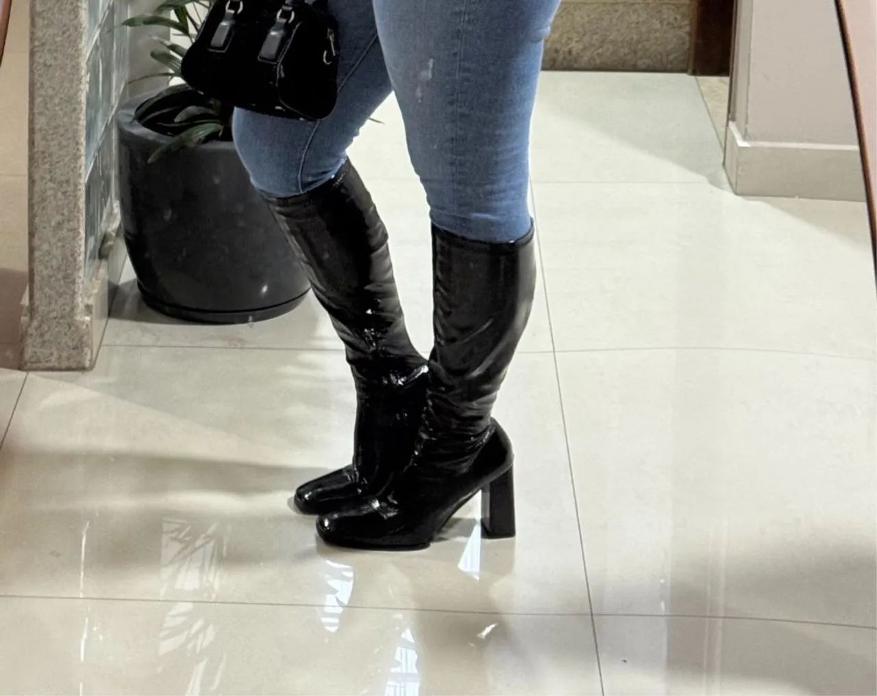 Bota preta 