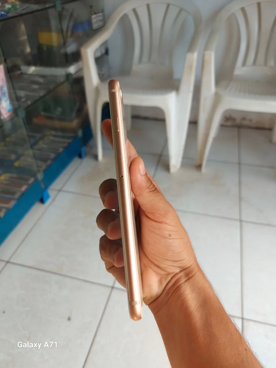 Iphone 8plus 600$ perfeito funcionamento  - Foto 3