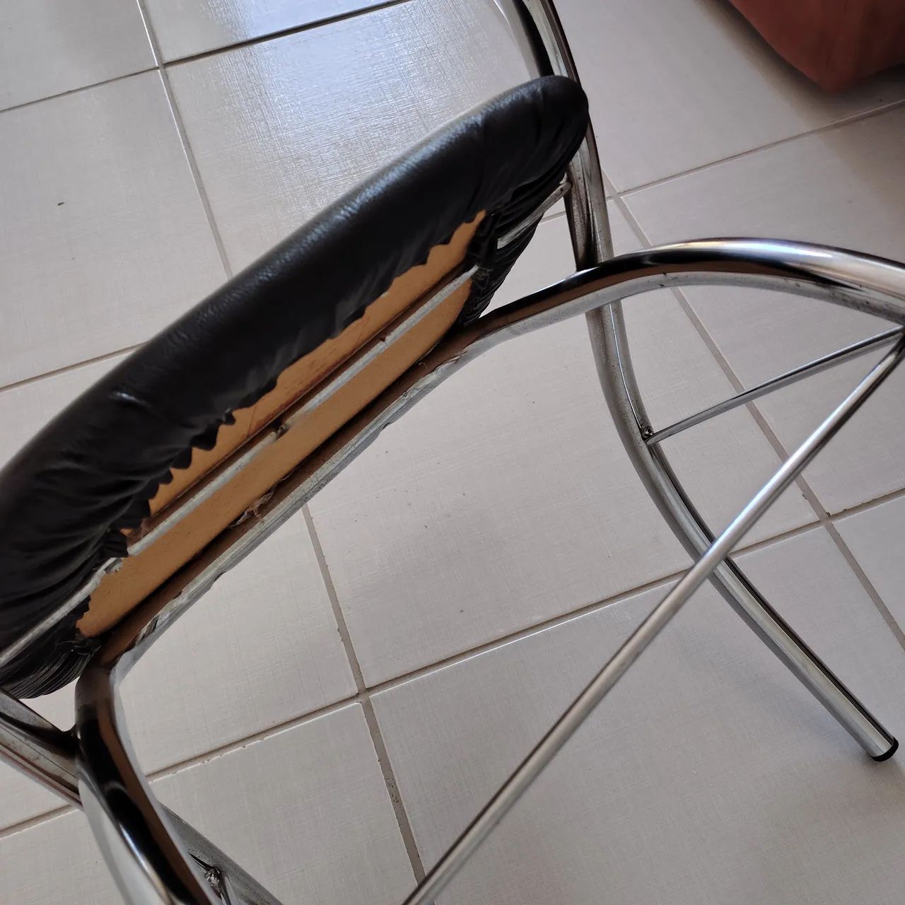 Vende mesa com 4 cadeiras - Foto 4
