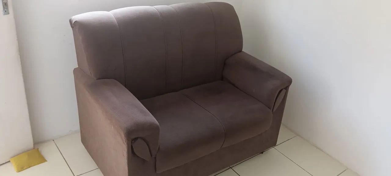 vendo sofá de dois lugares.65115875949187121