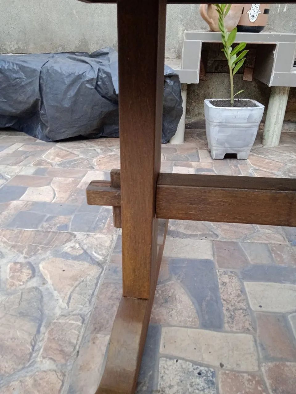 Mesa de madeira com  4 cadeiras  - Foto 3