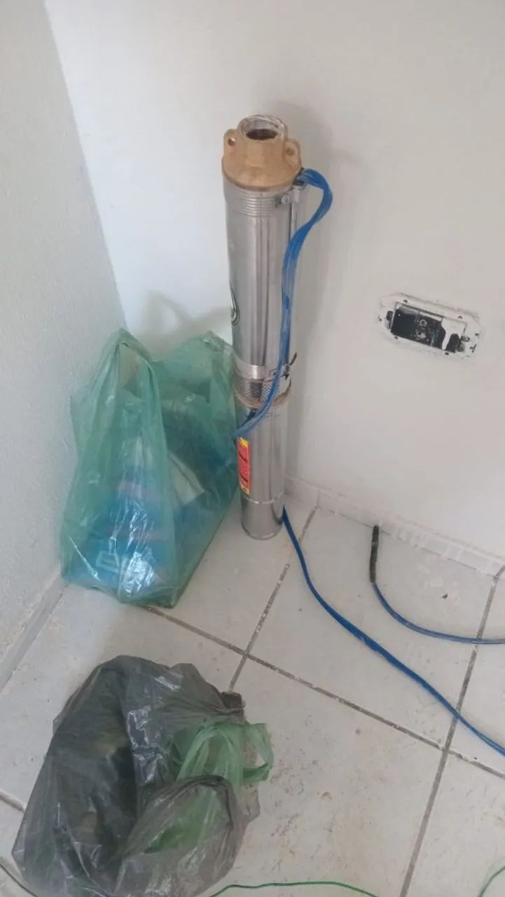 Bomba d?água palito na caixa