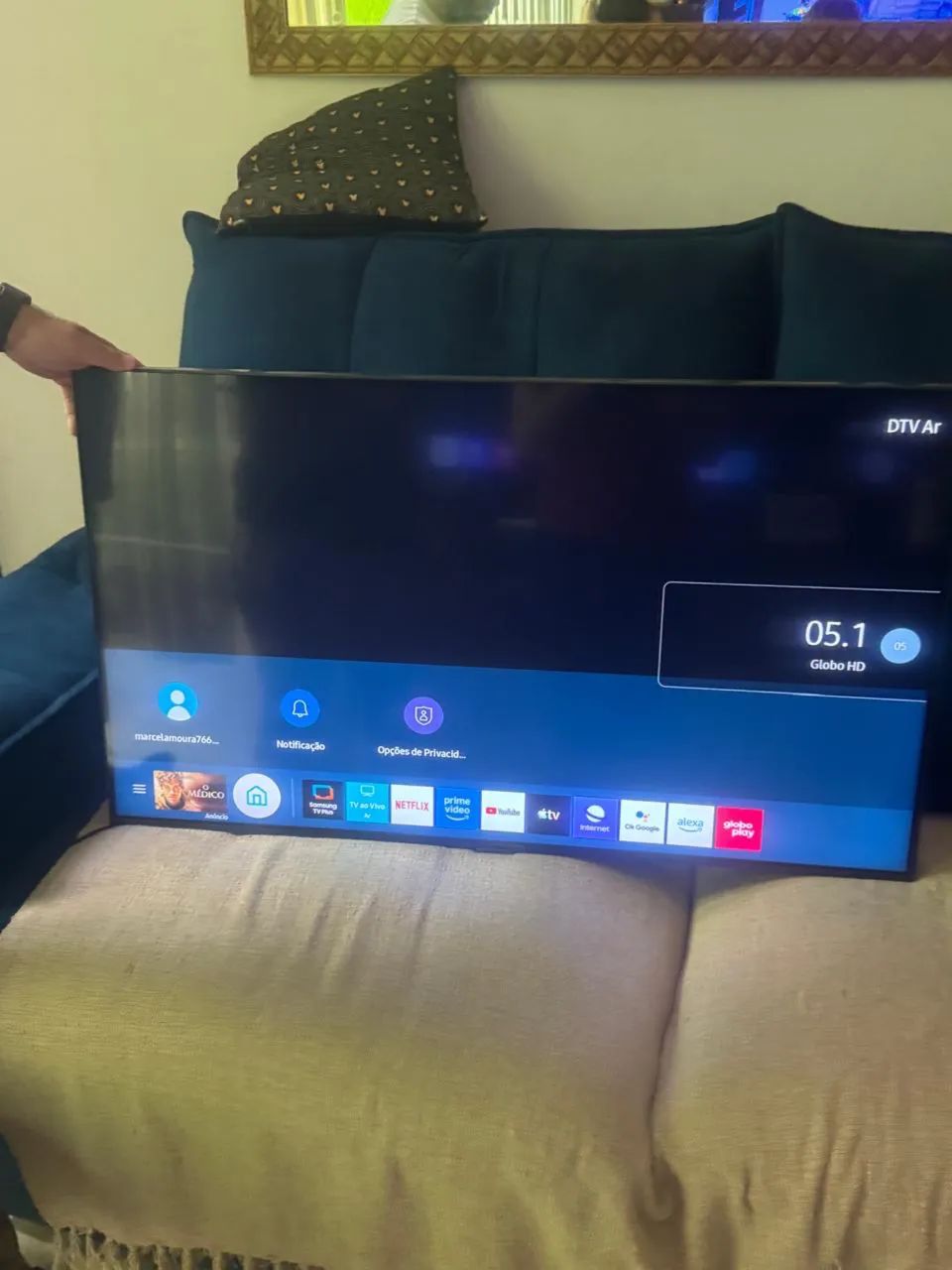 Vendo te Samsung 43 polegadas 6 meses de uso muito nova 