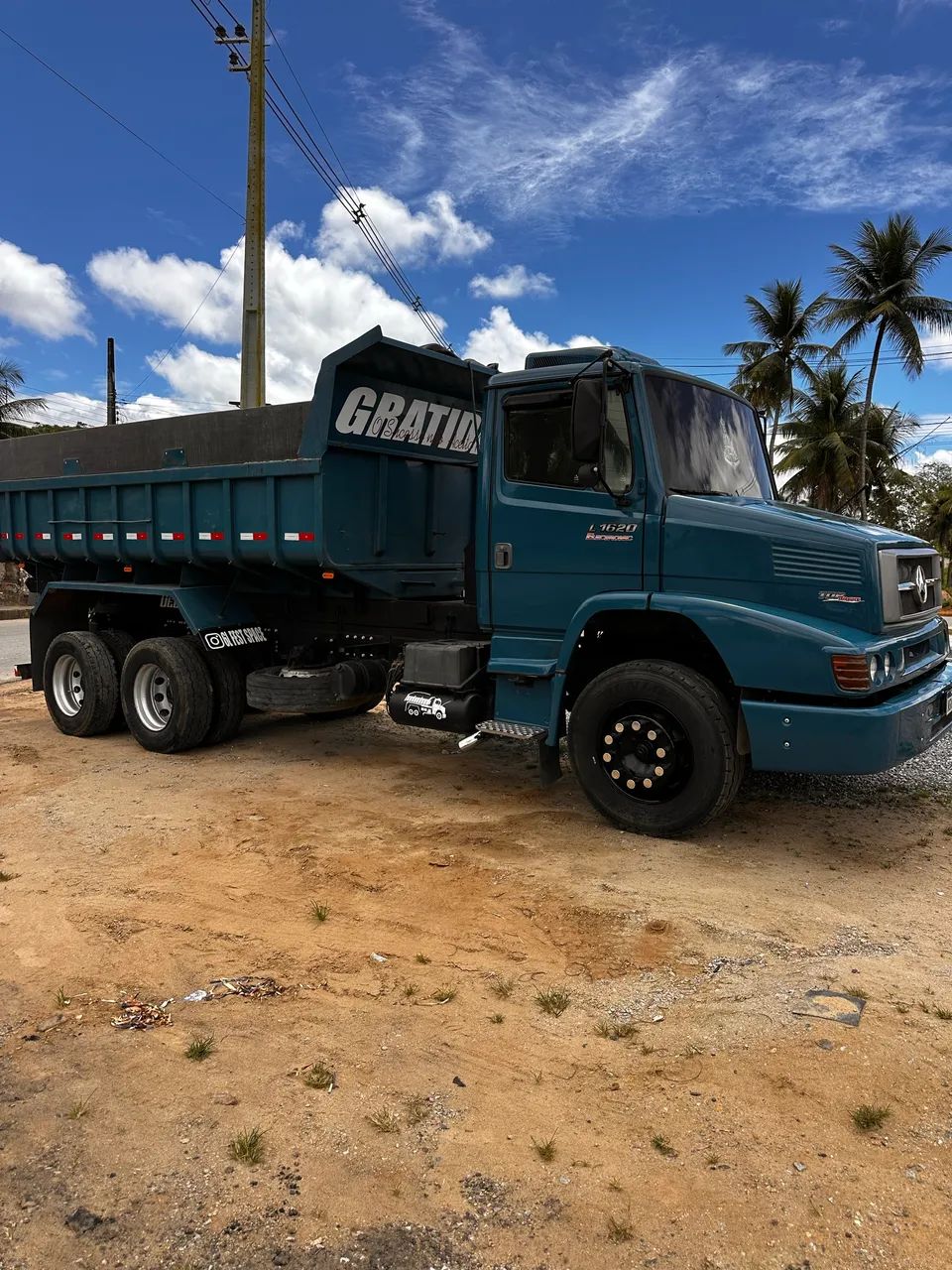 VENDO CAÇAMBA PARA PESSOAS EXIGENTES! 