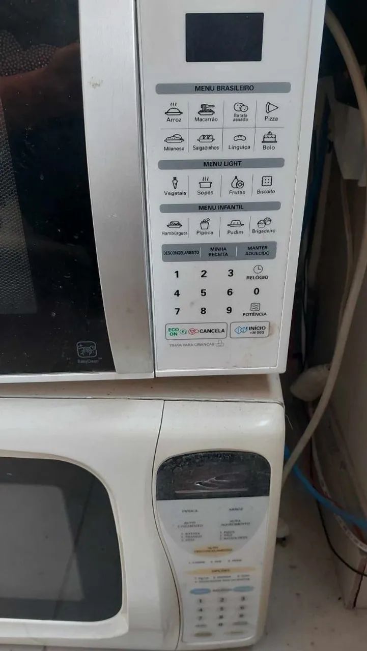 Microondas para retirar peças, com defeitos.