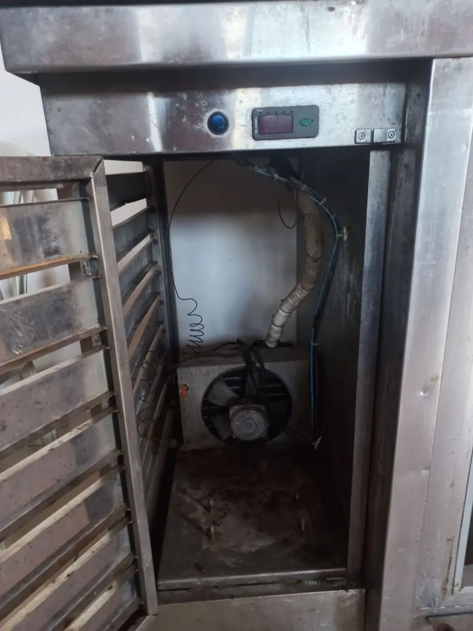 Bancada inox com pedra e geladeira  - Foto 4
