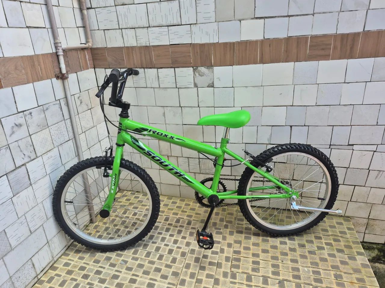 Bicicleta aro 20 semi nova  - Foto 2