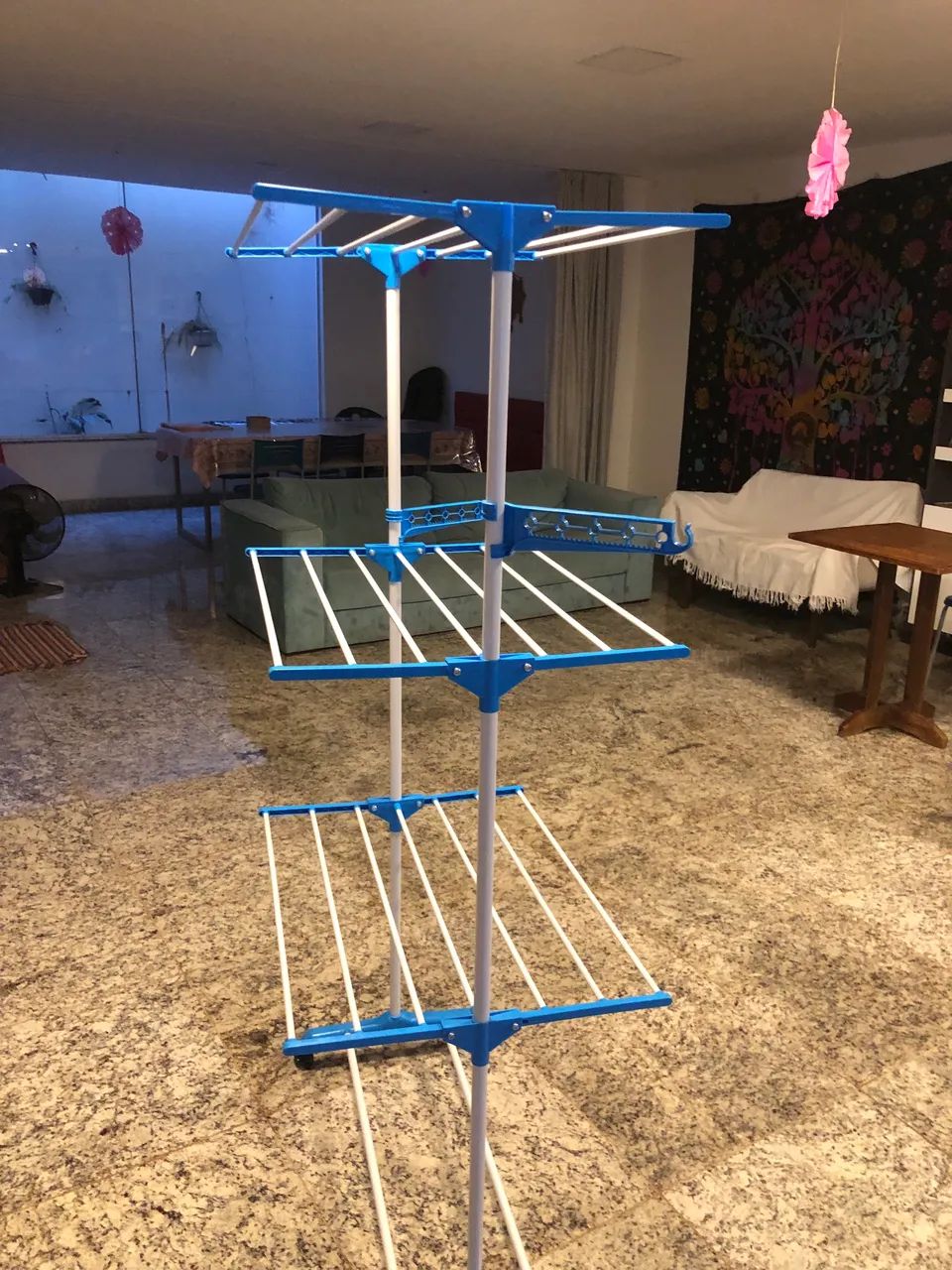 Varal de Chão 3 Andares Dobrável - Excelente Estado - Foto 2