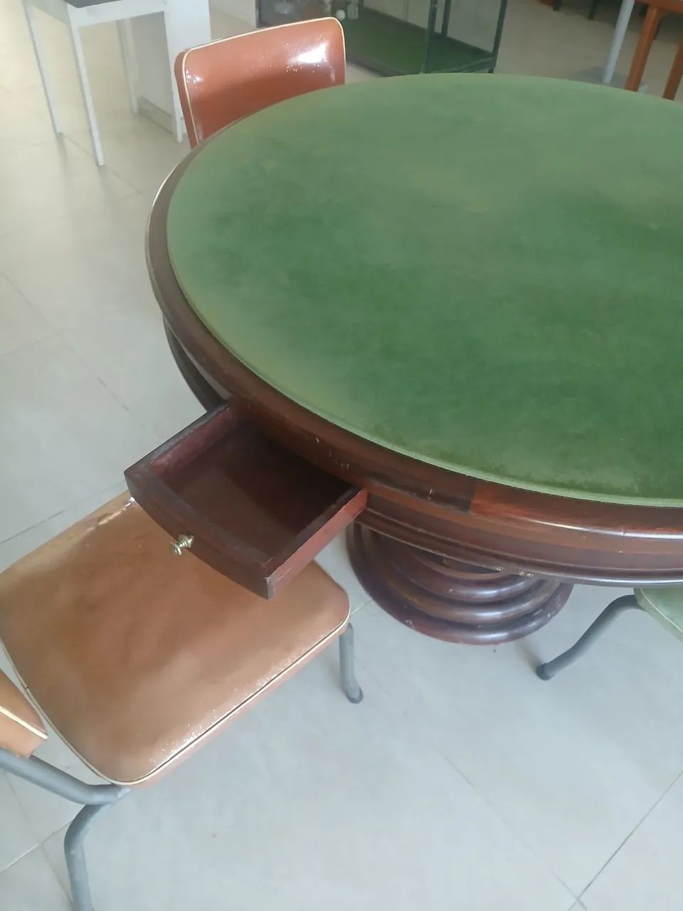 Vendo mesa de carteado! - Foto 2