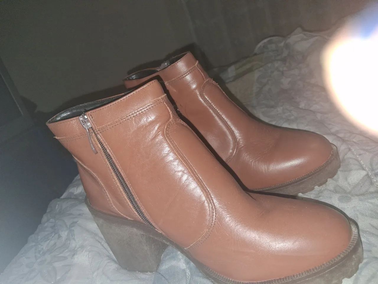 Botas de couro marrom clara