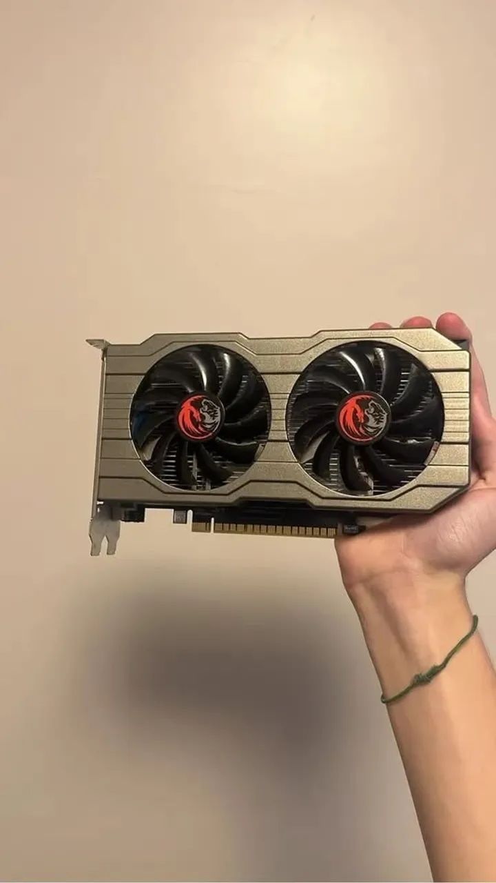 Placa de vídeo GTX 750 2GB