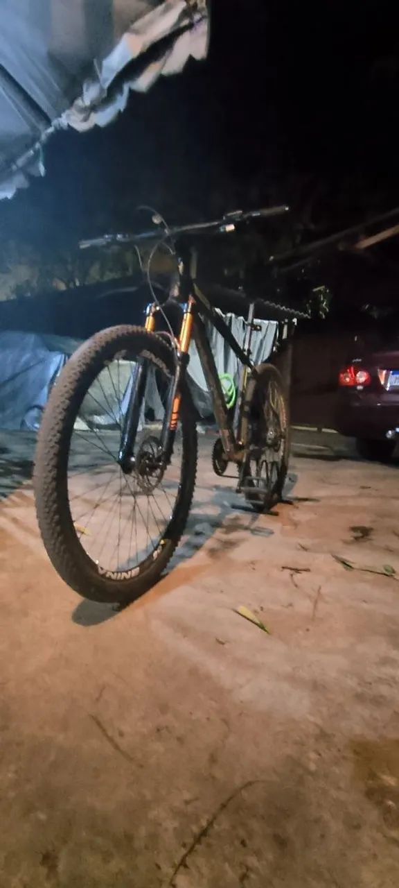 Bicicleta aro 29 oggi seminova  - Foto 4