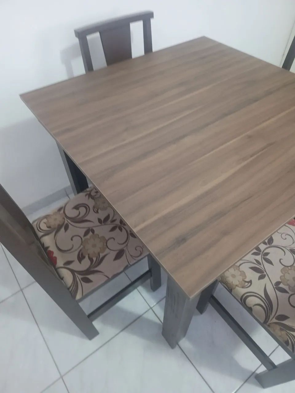 Mesa com 4 cadeiras - Foto 2