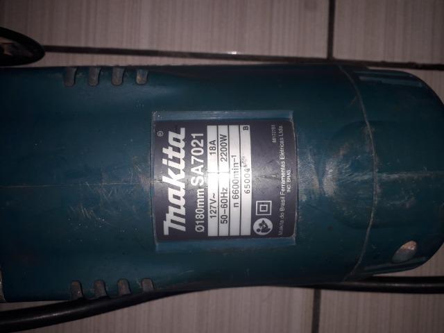Lixadeira Angular Makita SA7021 - Foto 4