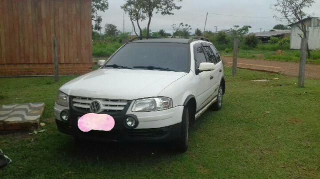 Vendo uma parati surff bem conservada motor foito tá com três mês frente trocada tudo novo