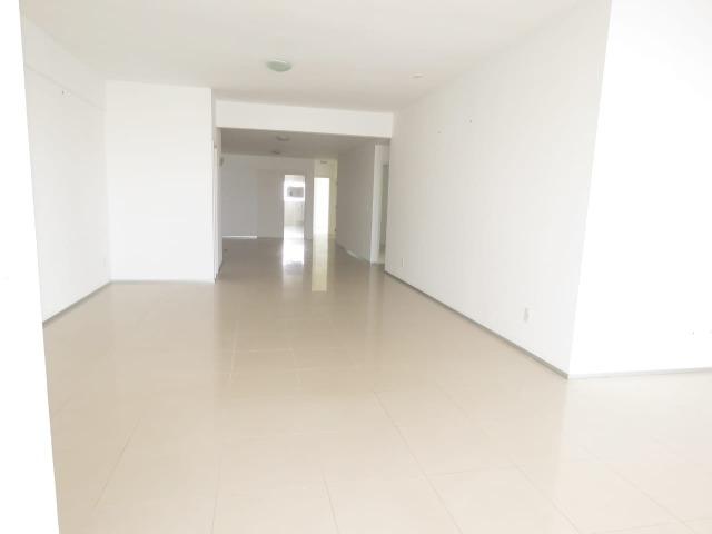 Locação na Península / 249m² / 4 suítes/ frente mar/ andar alto/projetados/ Exclusividade - Foto 9