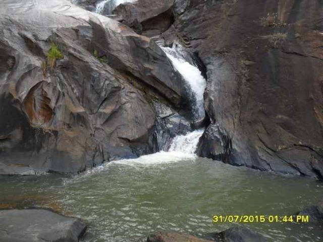 1683/Terreno de 3,19 ha com linda cachoeira e ótima localização