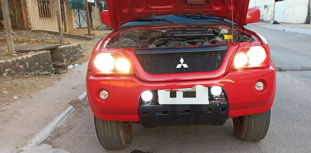 Vende se L200 Sport hpe diesel Automatica - Foto 3