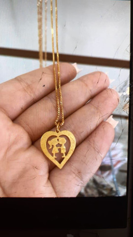 Cordões folheados a ouro