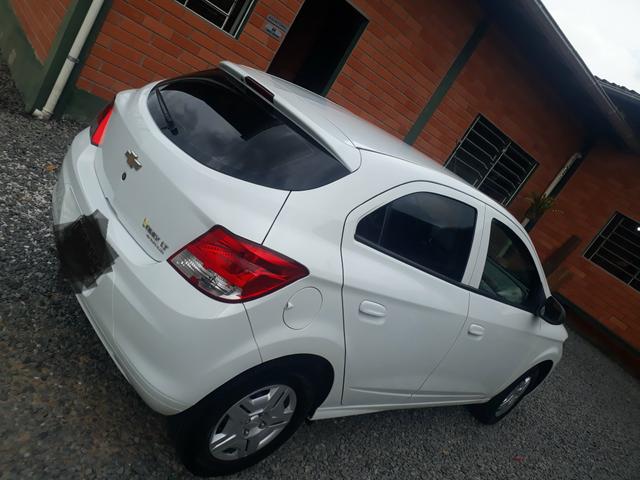 Onix unico dono lt com my link aceita financiamento - Foto 2