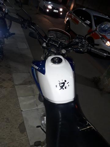 Vendo ou troco por 150 Ela tem 2200 de docomento da para acerta e transferir 3500 na mão