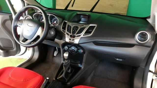 Ford Fiesta Hatch SE - Excelente estado - Foto 14