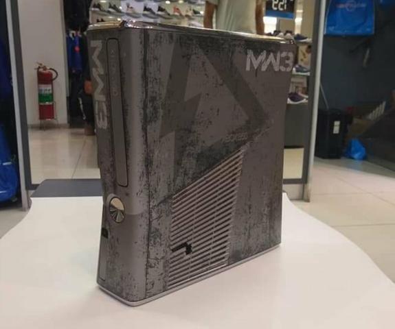 Console Xbox 360 edição limitada modern warfare 3 acendeu luz vermelha