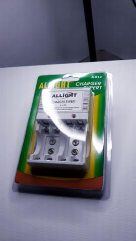 Carregador de Pilha média e pequena e Bateria