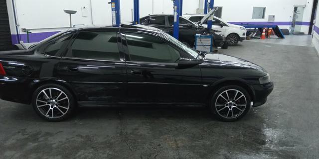 Vectra CD Automático 2.2 16v ano 2002 Completasso!!! Teto/Couro/Airbag duplo!!