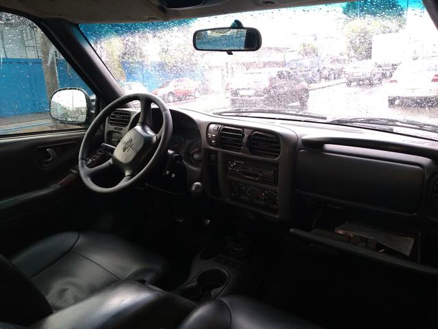 Vendo S10 executiva diesel 4x4 - Foto 9