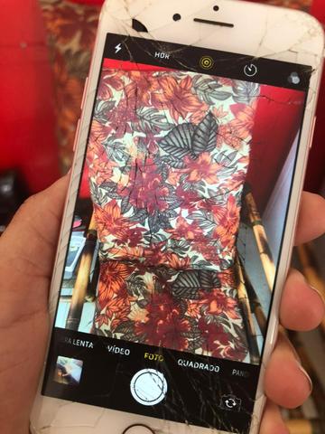 IPhone 7 única dona ! Tela trincada não interfere em nada - Foto 5