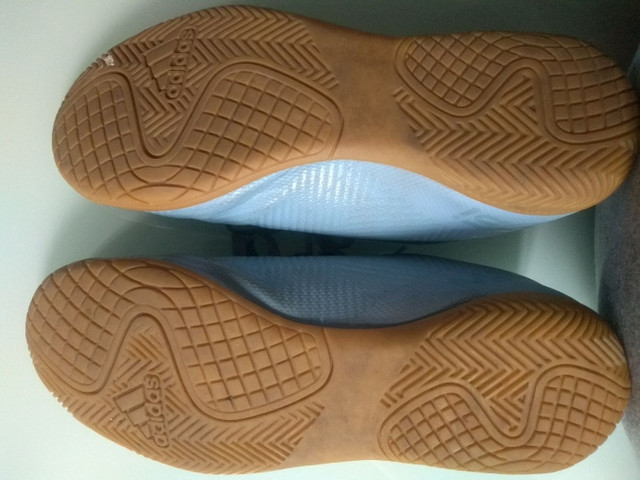 tenis futsal numero 33