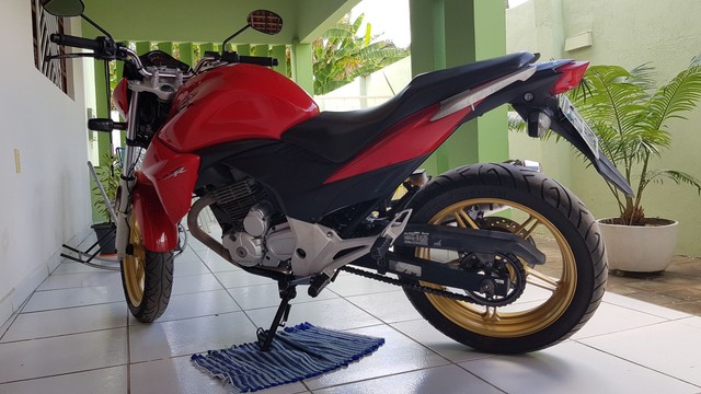 HONDA CB300 / 2015 / CONSERVADA