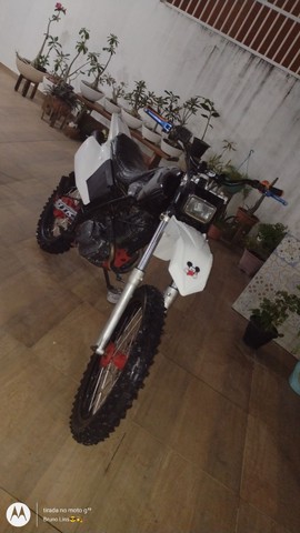 MOTO DE TRILHA