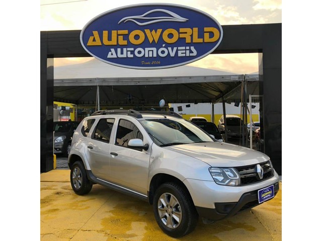 RENAULT DUSTER 16 A CVT