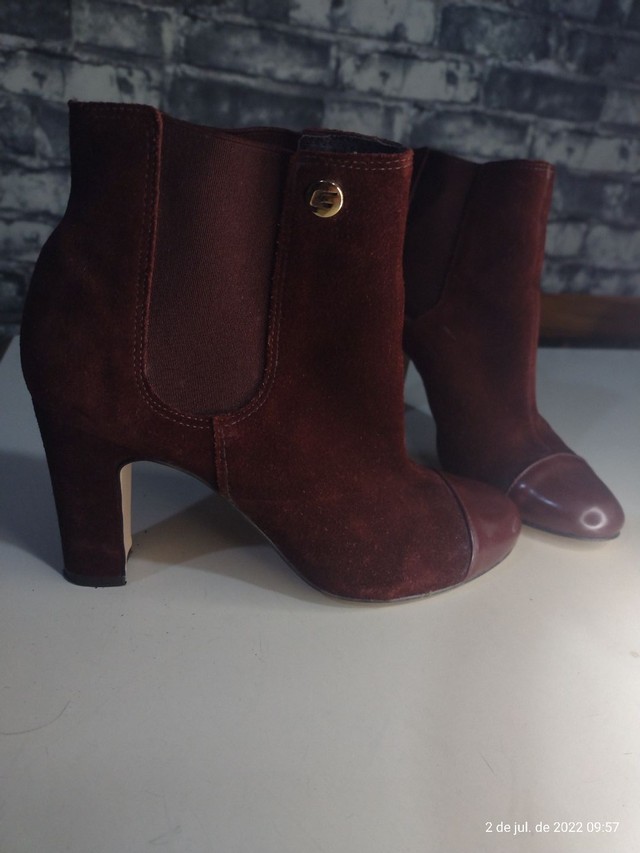 Bota Camurça Cor Vinho Amarronzado Tam: 36