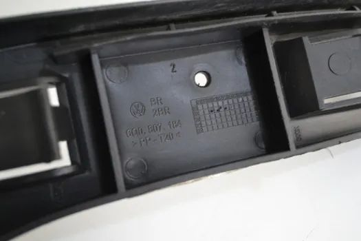 Guia Parachoque Dianteiro Direito Volkswagen Polo Original - Foto 3