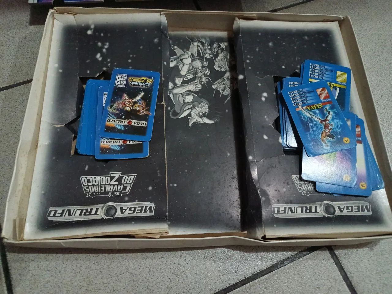 Jogo Mega Trunfo Os Cavaleiros do Zodíaco ler descrição  - Foto 4