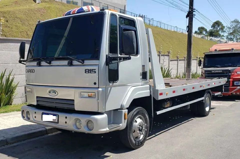 Ford cargo 815 plataforma 2012 
