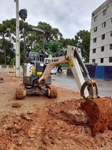 Mini Escavadeira Bobcat E10 - Foto 2