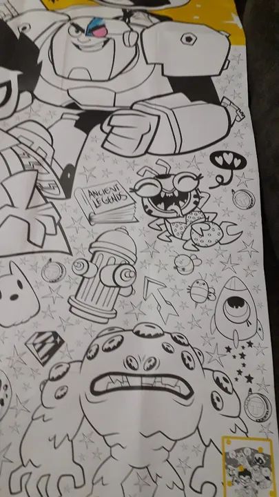 Cartaz com desenhos dupla face para pintar da Teen Titans Go usada - Foto 4