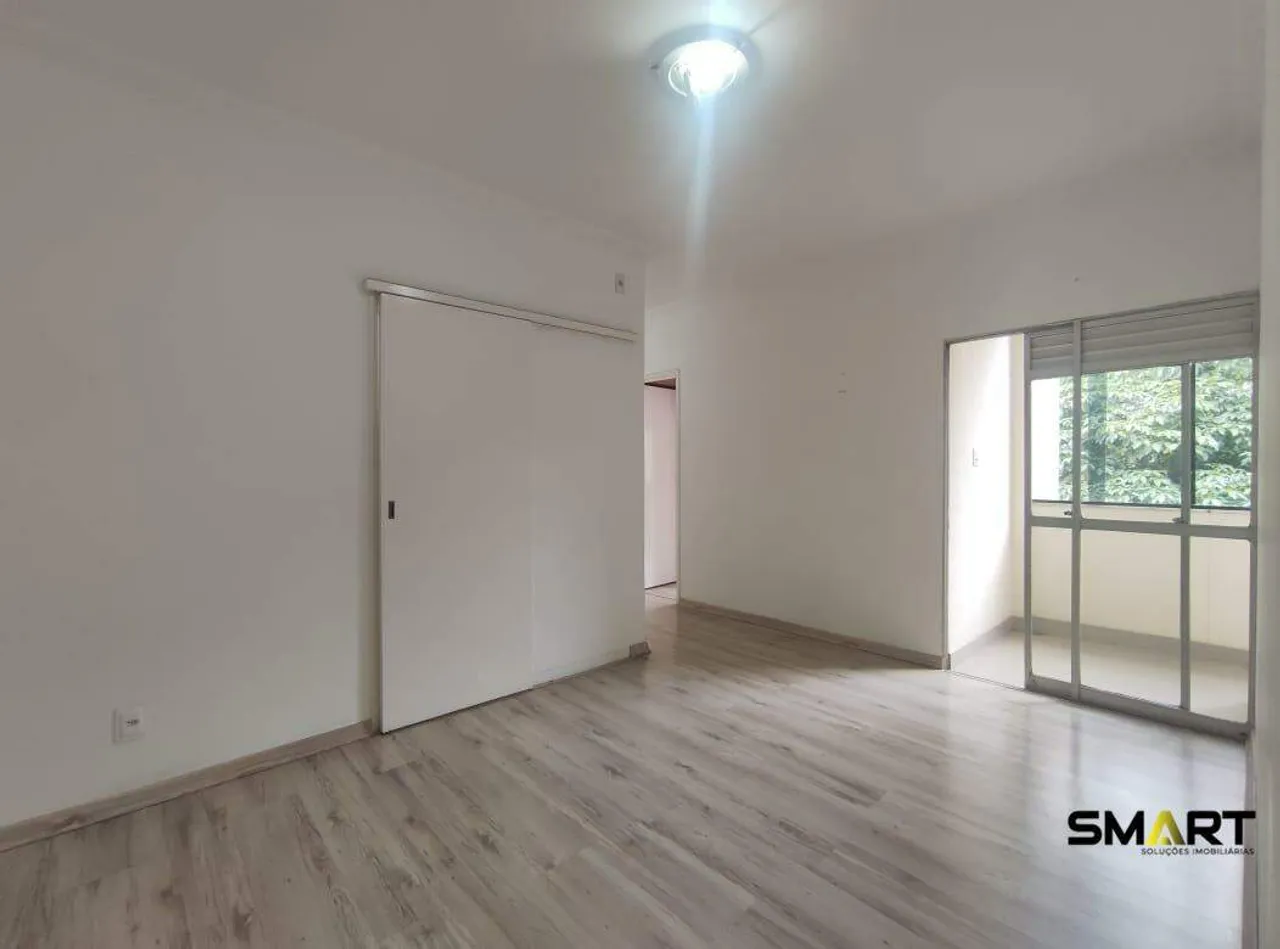 Excelente apto 2 quartos no Estoril, proximo ao NOVO SUPERMERCADO BH.