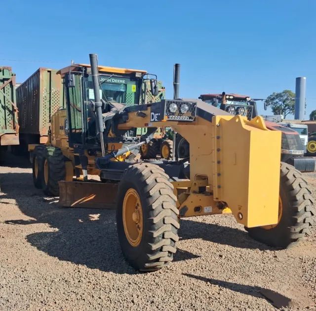 Motoniveladora John Deere 620G ano 2022 com 6920 horas, em SP - Foto 2