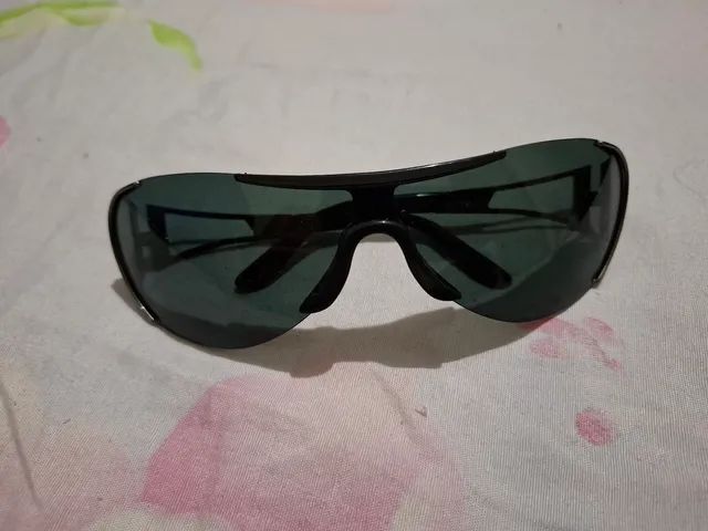 Oculos de sol armani.