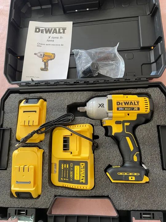 Chave de impacto Dewalt nova a bateria 